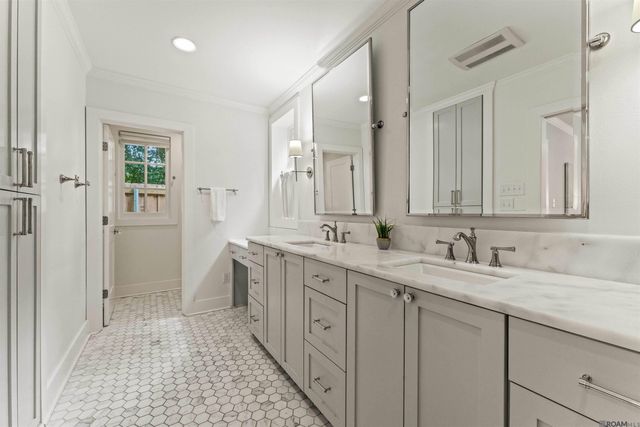 7045 Sheffield Ave, Baton Rouge, LA 70806
