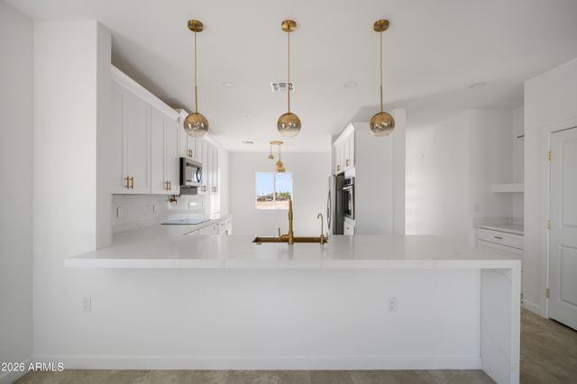 34208 W CHAMBERS Street, Tonopah, AZ 85354