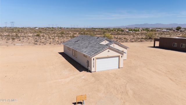 34208 W CHAMBERS Street, Tonopah, AZ 85354