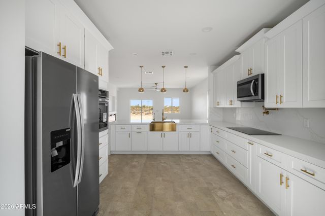 34208 W CHAMBERS Street, Tonopah, AZ 85354