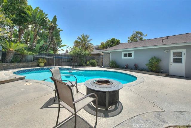 1517 E 19th, Santa Ana, CA 92705