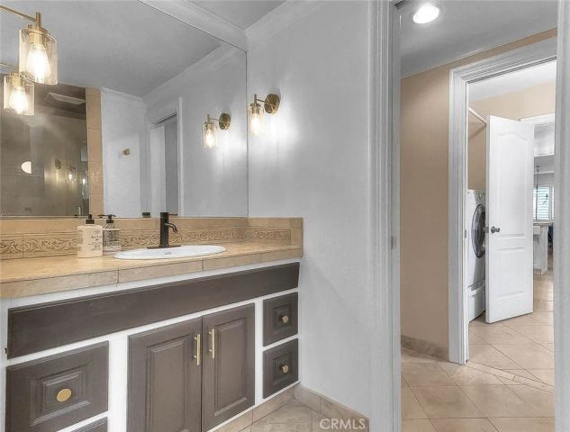 1517 E 19th, Santa Ana, CA 92705