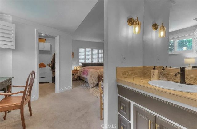 1517 E 19th, Santa Ana, CA 92705