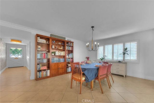 1517 E 19th, Santa Ana, CA 92705