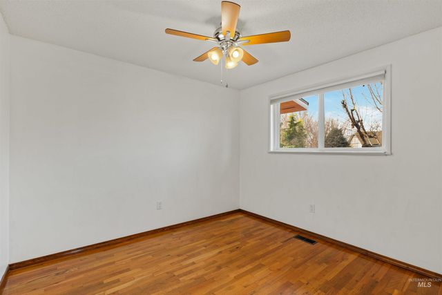 4910 W View Pl, Meridian, ID 83642