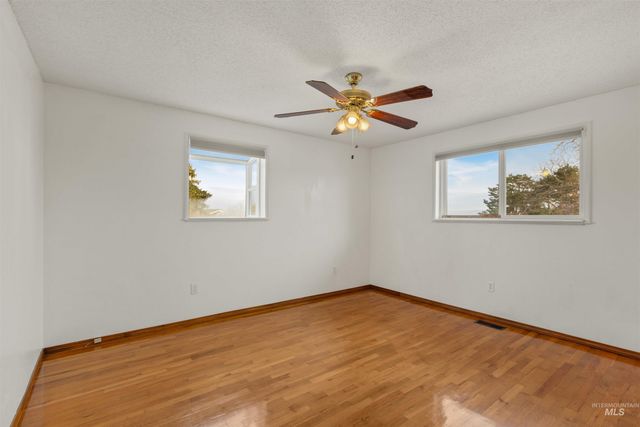 4910 W View Pl, Meridian, ID 83642