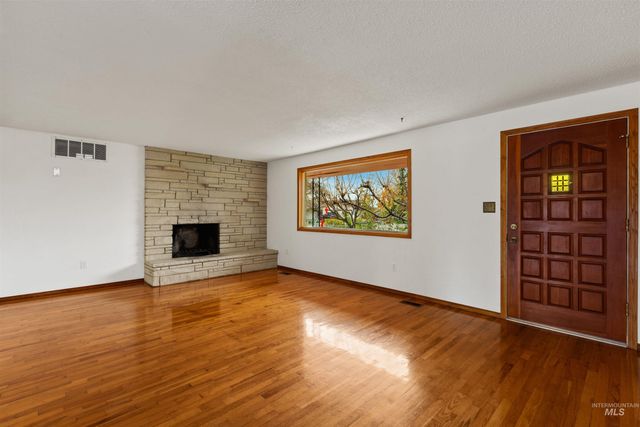 4910 W View Pl, Meridian, ID 83642