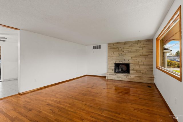 4910 W View Pl, Meridian, ID 83642