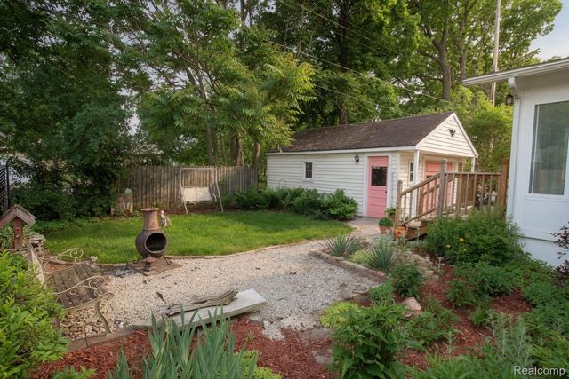3826 Whittier Avenue, Flint, MI 48506
