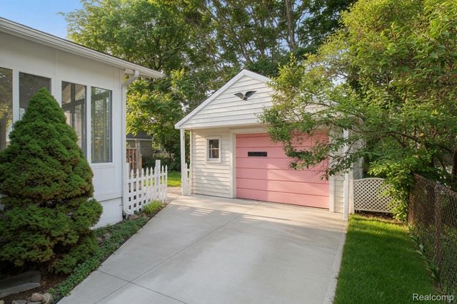 3826 Whittier Avenue, Flint, MI 48506