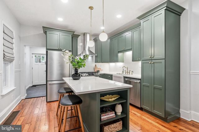 5 E COLLINGS AVE, Collingswood, NJ 08108