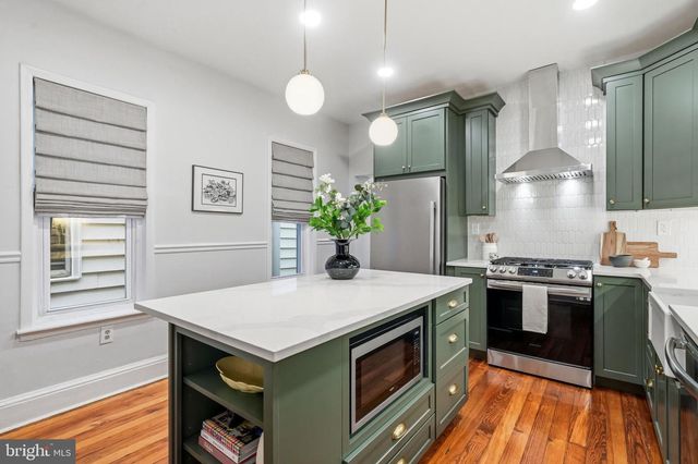 5 E COLLINGS AVE, Collingswood, NJ 08108