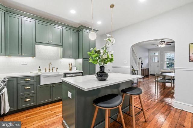 5 E COLLINGS AVE, Collingswood, NJ 08108