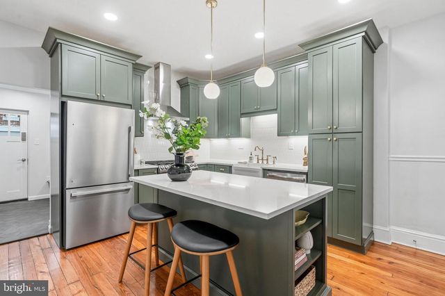 5 E COLLINGS AVE, Collingswood, NJ 08108