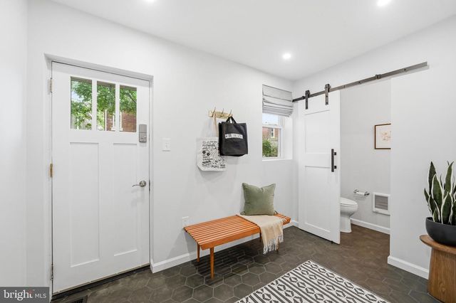 5 E COLLINGS AVE, Collingswood, NJ 08108