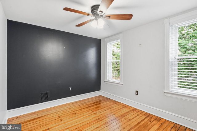 5 E COLLINGS AVE, Collingswood, NJ 08108