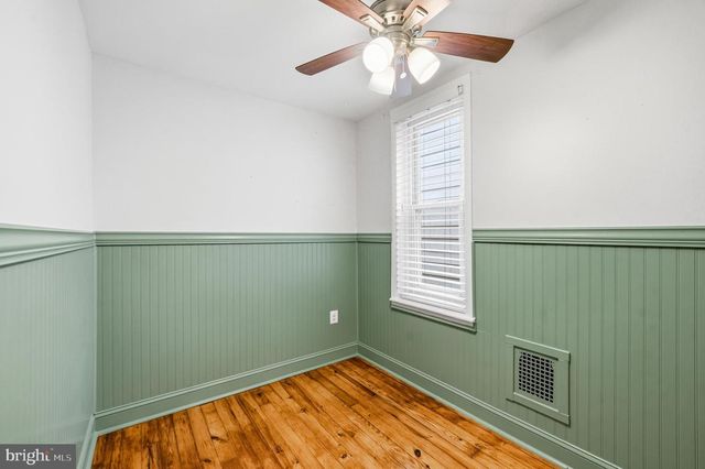 5 E COLLINGS AVE, Collingswood, NJ 08108