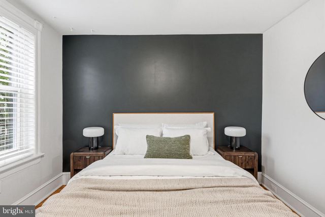 5 E COLLINGS AVE, Collingswood, NJ 08108