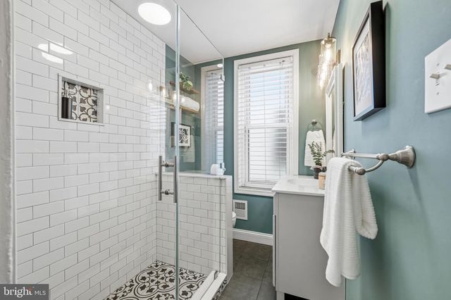 5 E COLLINGS AVE, Collingswood, NJ 08108