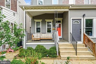 5 E COLLINGS AVE, Collingswood, NJ 08108