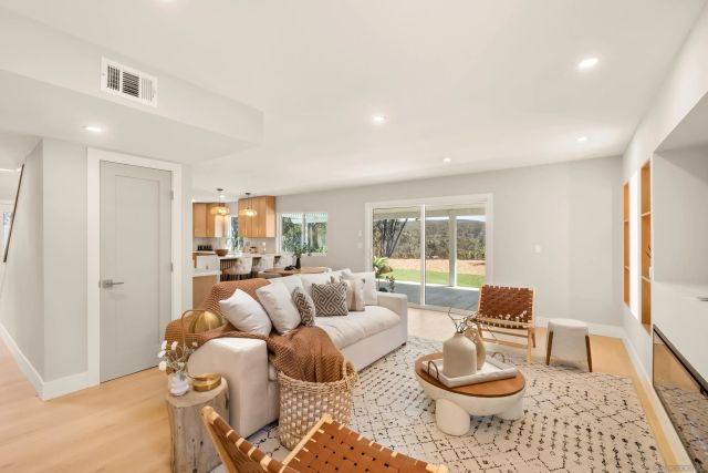 10065 Timberline Ct, San Diego, CA 92131