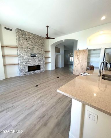 16634 S 3rd Place, Phoenix, AZ 85048