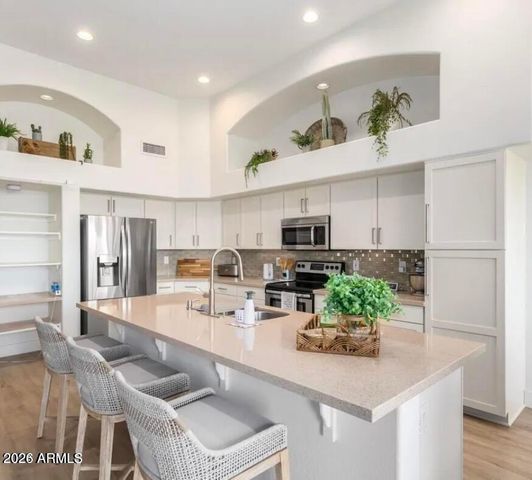 16634 S 3rd Place, Phoenix, AZ 85048