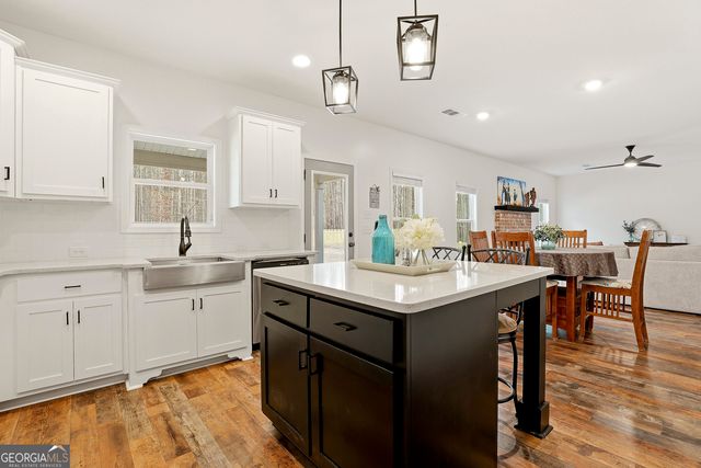 19 Allison Road, Moreland, GA 30259