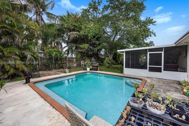 8771 SW 200th Ter, Cutler Bay, FL 33189