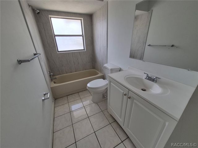 229 W Casurina Place, Beverly Hills, FL 34465