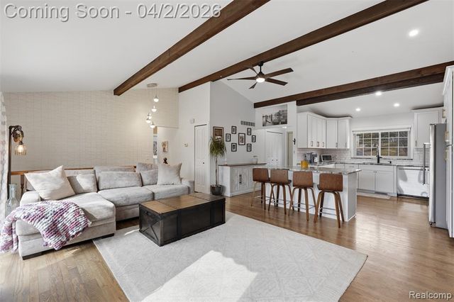 1929 Ridge Road, White Lake, MI 48383