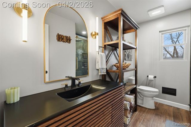 1929 Ridge Road, White Lake, MI 48383