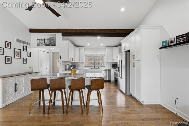 1929 Ridge Road, White Lake, MI 48383