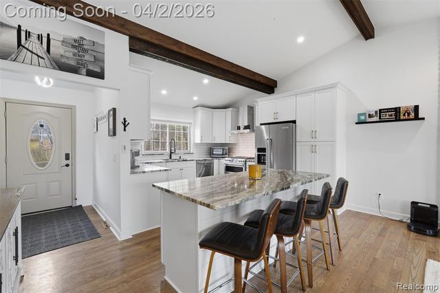 1929 Ridge Road, White Lake, MI 48383