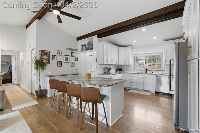 1929 Ridge Road, White Lake, MI 48383