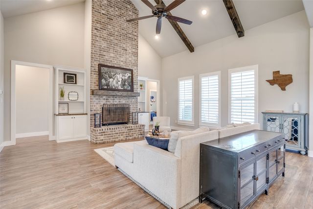 1005 Kingsley Court, Weatherford, TX 76087