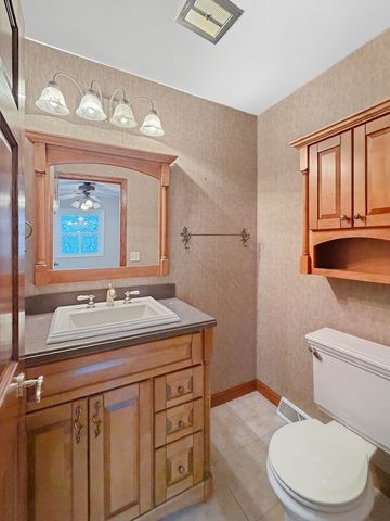 1734 W Stephenson Street, Freeport, IL 61032