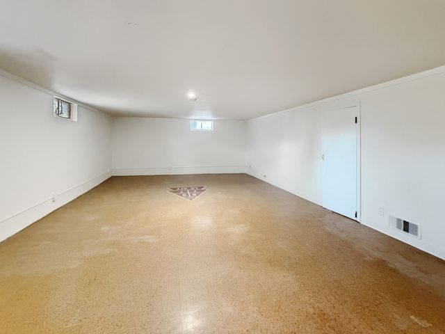 1734 W Stephenson Street, Freeport, IL 61032