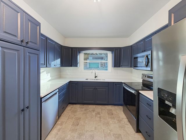 1734 W Stephenson Street, Freeport, IL 61032