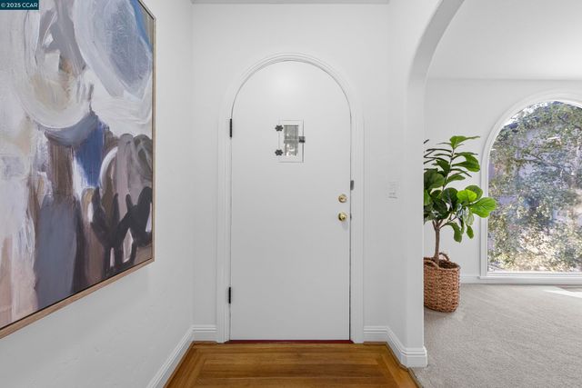 912 Brown St, Martinez, CA 94553