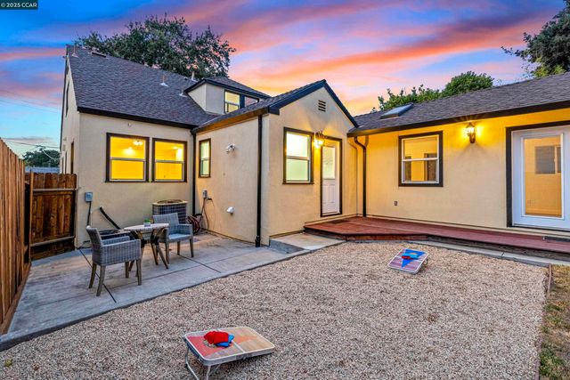 912 Brown St, Martinez, CA 94553