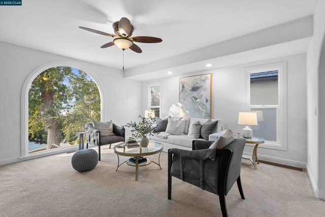 912 Brown St, Martinez, CA 94553