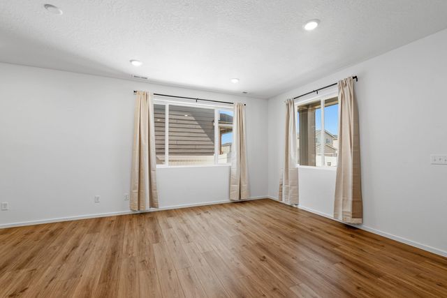24814 E Coopers Hawk Ln, Liberty Lake, WA 99019