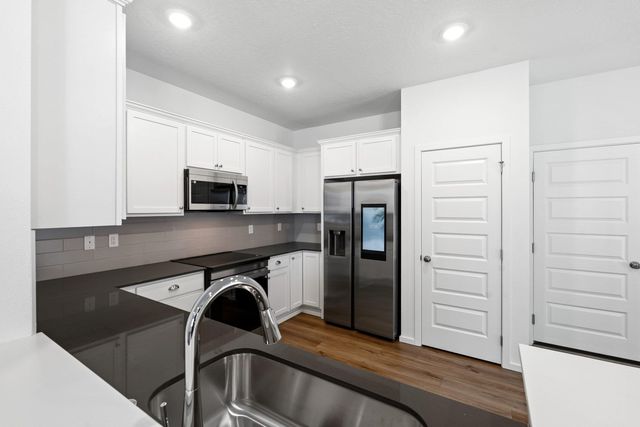 24814 E Coopers Hawk Ln, Liberty Lake, WA 99019