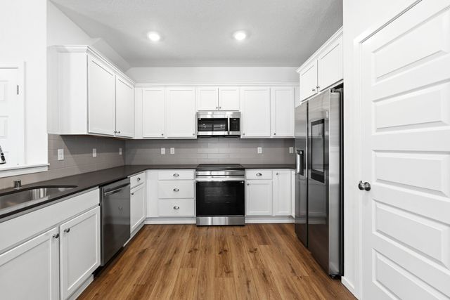 24814 E Coopers Hawk Ln, Liberty Lake, WA 99019
