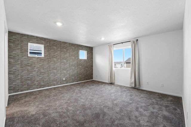 24814 E Coopers Hawk Ln, Liberty Lake, WA 99019
