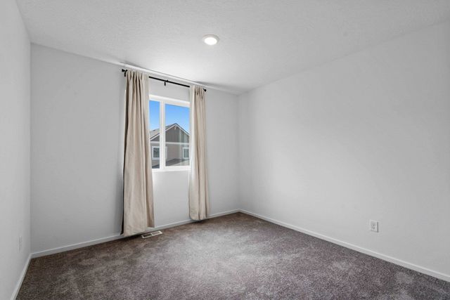 24814 E Coopers Hawk Ln, Liberty Lake, WA 99019