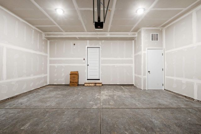 24814 E Coopers Hawk Ln, Liberty Lake, WA 99019