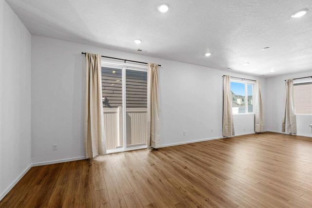 24814 E Coopers Hawk Ln, Liberty Lake, WA 99019