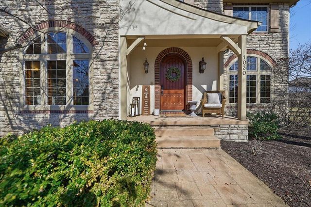 1030 Foy Court, Crown Point, IN 46307